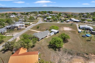 707 Golden Beach Dr, Buchanan Dam, TX 78609