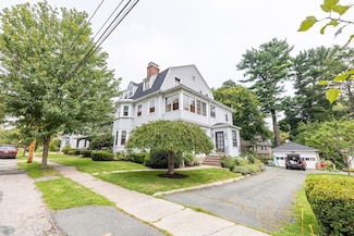 18 Hawthorn Rd Unit 2, Milton, MA 02186