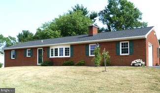 1607 Mount Aetna Rd, Hagerstown, MD 21742