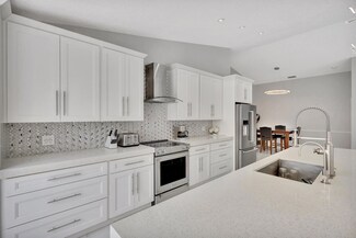 1077 Siena Oaks Cir E, Palm Beach Gardens, FL 33410
