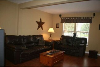 1238 Hunter Ln, Perkiomenville, PA 18074