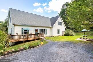 201 Newton Dr, Linden, VA 22642