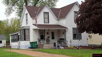 111 N Lilly St, Lake Crystal, MN 56055