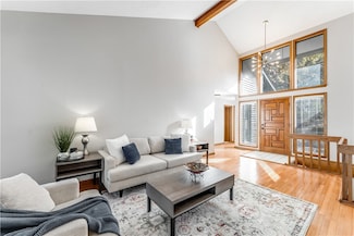 108 Lake Rd, Springdale, AR 72764