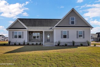 497 Bellows Ln, Rocky Point, NC 28457
