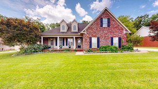 107 Boulder Dr, Dothan, AL 36305