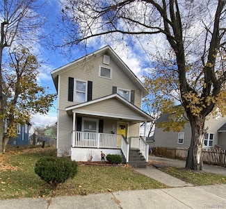 44 Lincoln St, Pontiac, MI 48341