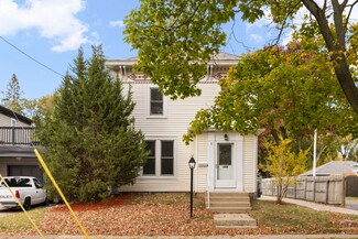 466 Simms St, Aurora, IL 60505