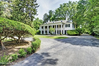 1041 Alta Vista Rd, Louisville, KY 40205