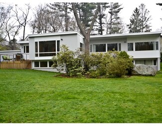 10 Barberry Rd, Lexington, MA 02421