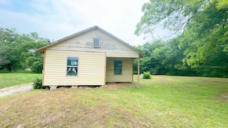 380 3rd St NE, Paris, TX 75460
