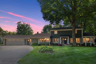 2900 Halstead Ln, Mound, MN 55364