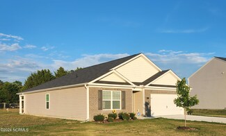 4107 Rudolph Dr, Ayden, NC 28513