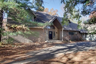 2103 Cedarwood Ln, Quincy, IL 62305