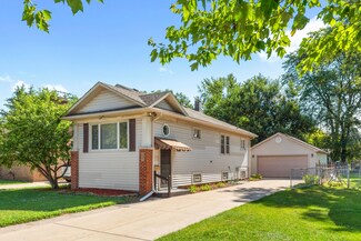 7031 Maplewood Ave, Hammond, IN 46324