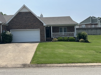 305 B Paris Harbor Dr Unit B, Paris, TN 38242