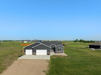 3921 Grayson Dr, Burlington, ND 58722