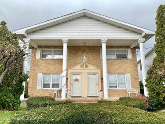 312 Center St, Dupont, PA 18641