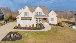 2005 Bob Jessup Dr, Greensboro, NC 27455