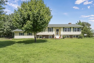 146 North St, Fruitland, IA 52749
