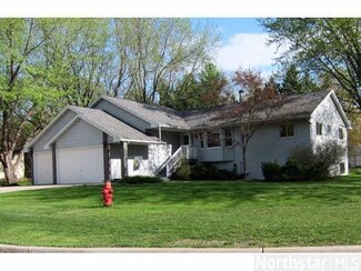 2416 2416 Laport Dr, Mounds View, MN 55112