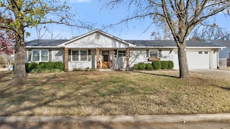 602 Rosewood Ct, Claremore, OK 74017