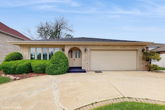 9138 Greenwood Ave, Des Plaines, IL 60016
