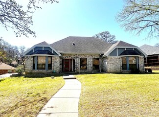 812 Newport Rd, Fort Worth, TX 76120