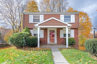 107 Carousel Dr, Delmont, PA 15626