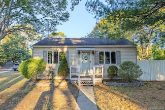 85 Lake Promenade, Ronkonkoma, NY 11779