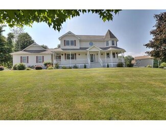 8 Diana Dr, Haverhill, MA 01832