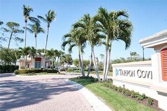 694 Catamaran Ct, Naples, FL 34110