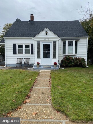 1033 Fern Ave, Glendora, NJ 08029