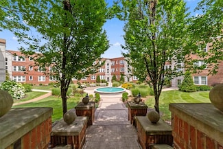 7745 Kingsbury Blvd Unit 21, Saint Louis, MO 63105