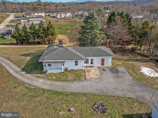 73 Marquise Ln, Berkeley Springs, WV 25411