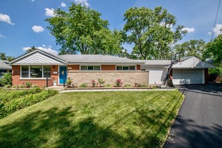 1513 Elliott St, Park Ridge, IL 60068