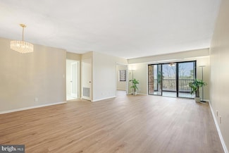 5903 Mount Eagle Dr Unit 601, Alexandria, VA 22303