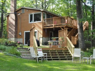 114 Cottage Rd, Winthrop, ME 04364