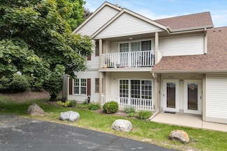 1819 Sumac Ct Unit A, Grafton, WI 53024