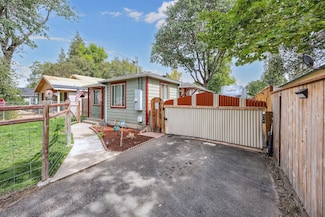 437 SW Wildwood Ave, Grants Pass, OR 97526