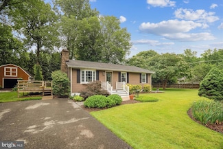 90 Scotts Cove Rd, Edgewater, MD 21037