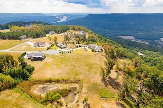 300 Deer Run Dr, Jasper, TN 37347