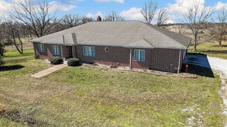 21671 State Highway 37, Cassville, MO 65625