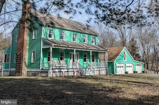 19011 Yellow Schoolhouse Rd, Bluemont, VA 20135