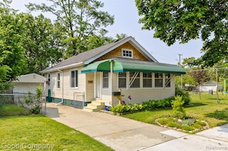 720 E Granet Ave, Hazel Park, MI 48030