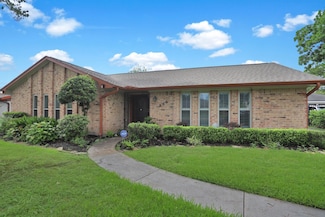 950 W Donovan St, Houston, TX 77091