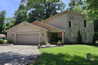 609 Lakewood Place, Greentown, IN 46936