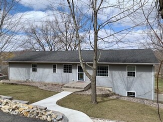 1652 Panoramic Rd, Decorah, IA 52101