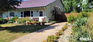 210 8th St W, Andalusia, IL 61232