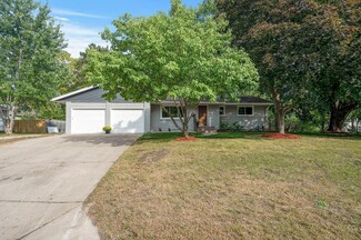 520 Upland Ave NW, Elk River, MN 55330